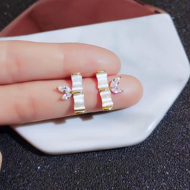 S925 Silver Needle Pearl Stud Earrings for Women