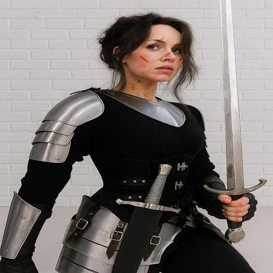 

Комплект стальных доспехов средневекового воина Женские доспехи для косплея LARP Фэнтезийный костюм Наплечники, наручи и набедренники