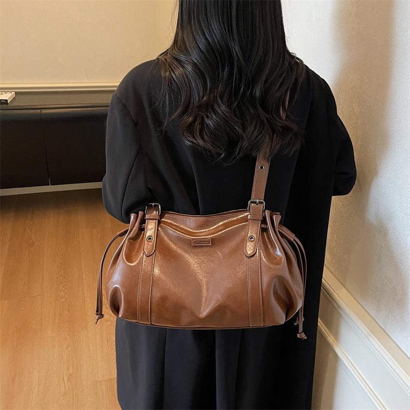 Casual Soft Leather Shoulder Bag Large Capacity Solid Color Commute Bag Multifunctional Minimalist Tote Bag For Women