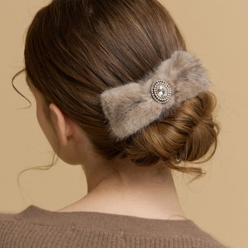 

Jean Paul Clarisse Mink Crystal Ribbon Pin JP-24-497AB Silver gray