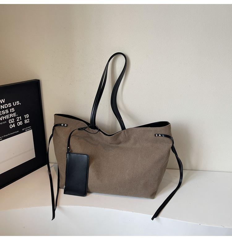 

Ретро минималистичная холщовая сумка большой вместимости 2025 новая модная сумка-тоут женская сумка высококлассная通勤ная на плечо под мышку