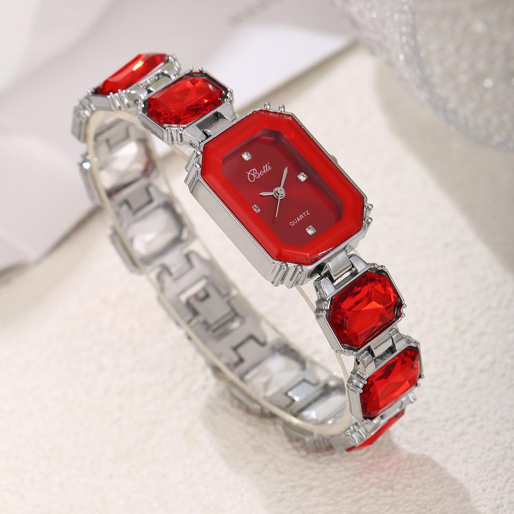 Ladies Fashion Square Quartz Watch With Alloy Bracelet And Decorative Waterdrop For Business Casual