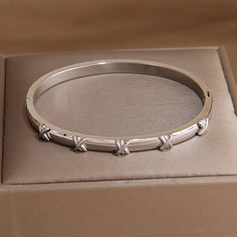 Women's Trendy Titanium Steel Woven Bangle – Versatile, Niche Design Bracelet
