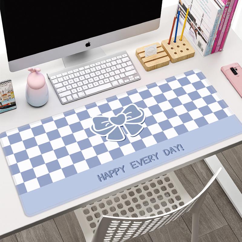 Extra Large Cute Checkered Mouse Pad, Flower Bear Design, Desk Mat for Laptop and Keyboard