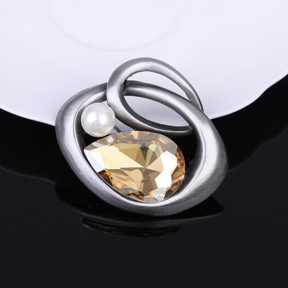 

Hot Retro Alloy Brooch Premium Light Luxury Clothing Accessories Pin Jewelry Jewelry Pearl Brooch
