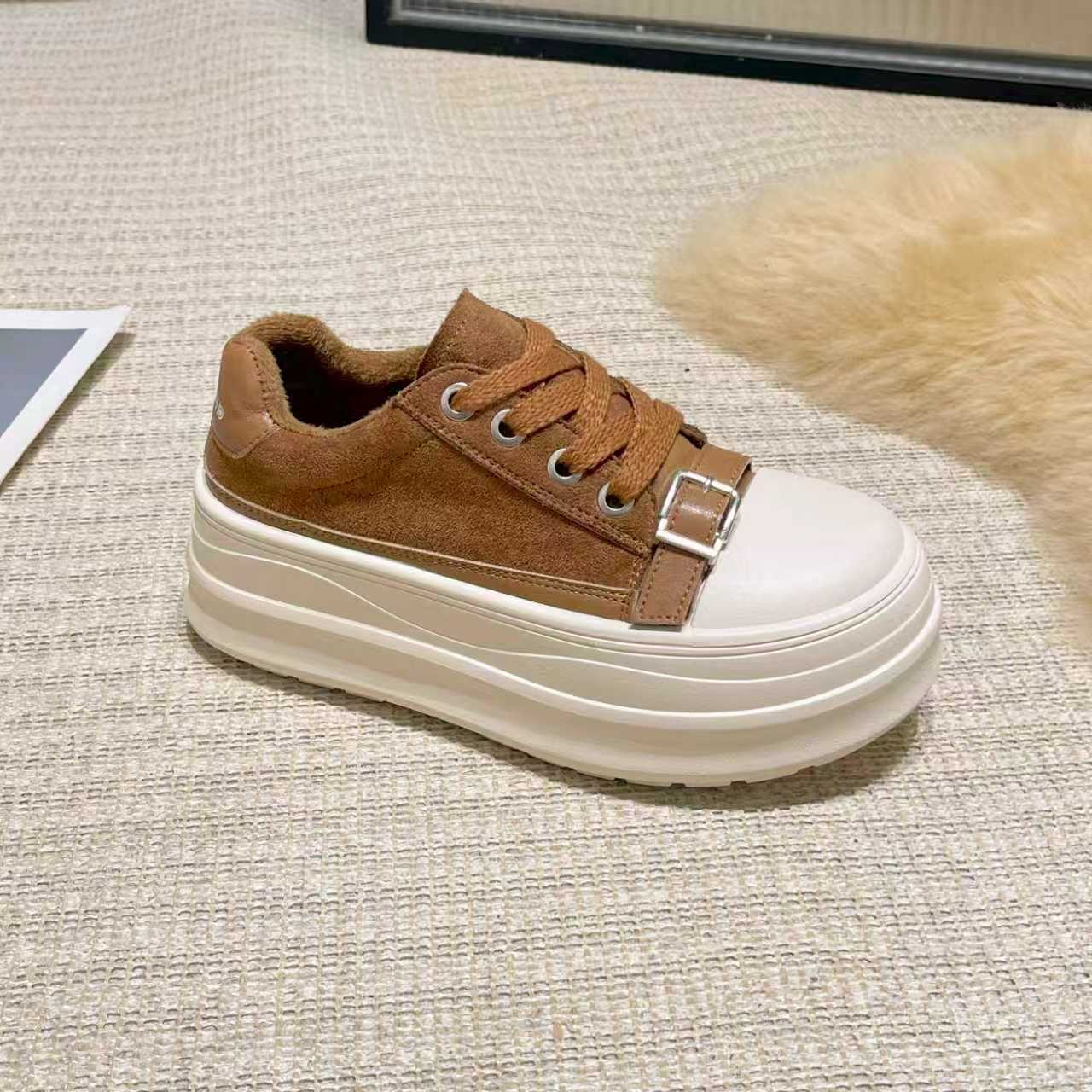 

Korean lace-up metal belt German training shoes women s 2025 autumn new fashion versatile sports casual small board shoes 40 верблюд