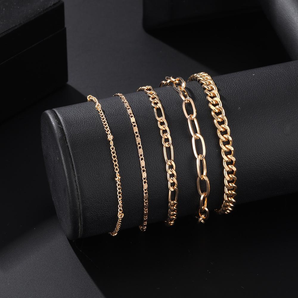 Combination Jewelry, Stylish And Simple Gold 5-Piece Thick And Thin Bracelet Set.