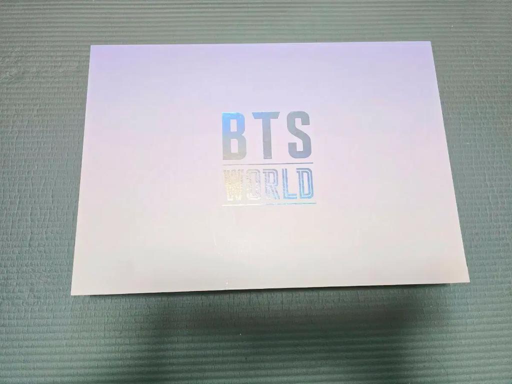 BTS World Omezená edice + Plakát Použité