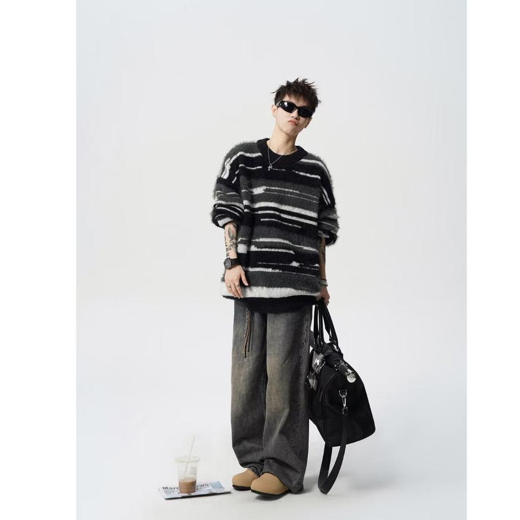 Herrhöstens/vinterns färgrandiga löst stickade tröja