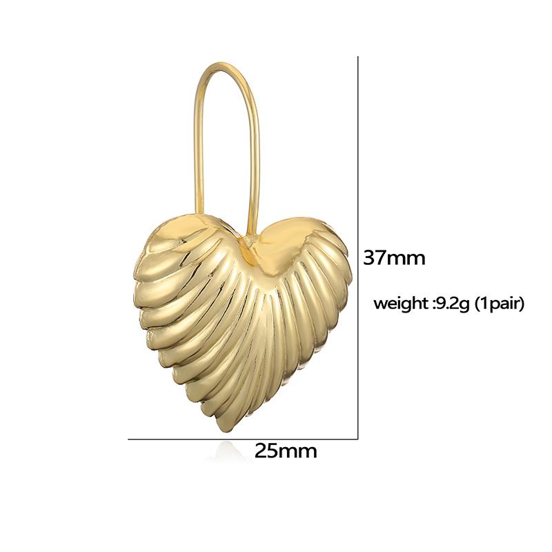 HECHENG,Heart-shaped 18K Golden-plated Shiny Brass Material Women's Earrings Elegant Jewellery Gifts 1 Pair