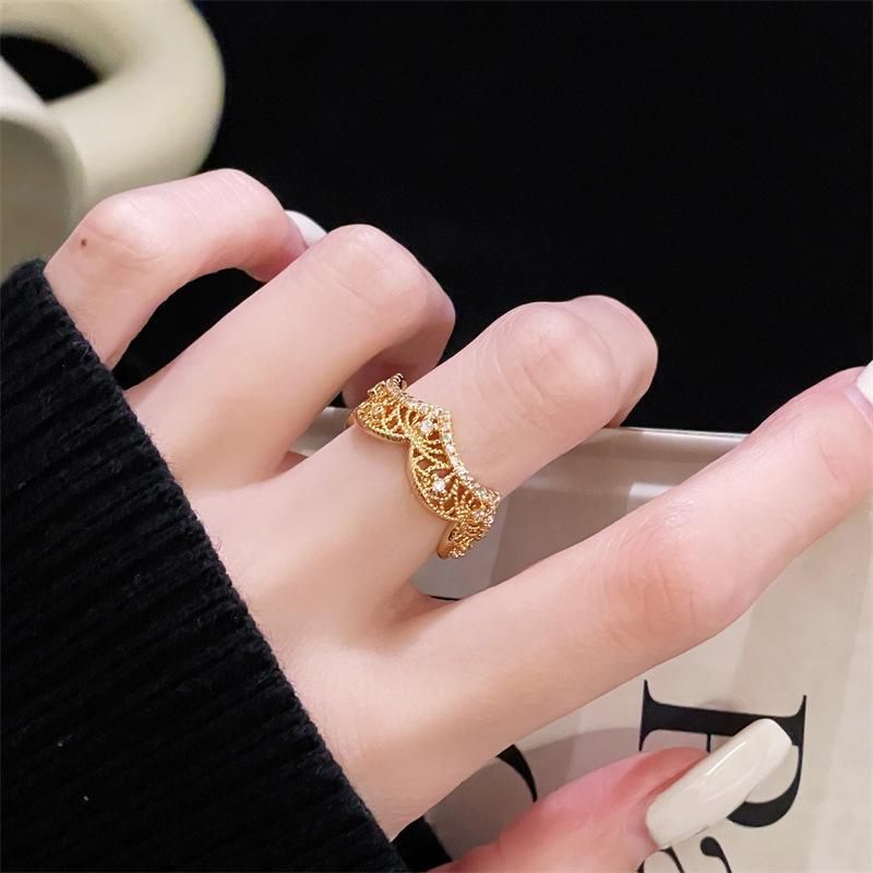 Gold Medieval Lace Slightly Inlaid Ancient Hollow Opening Ring Retro Niche Unique Light Luxury Temperament Female Index Finger Ring