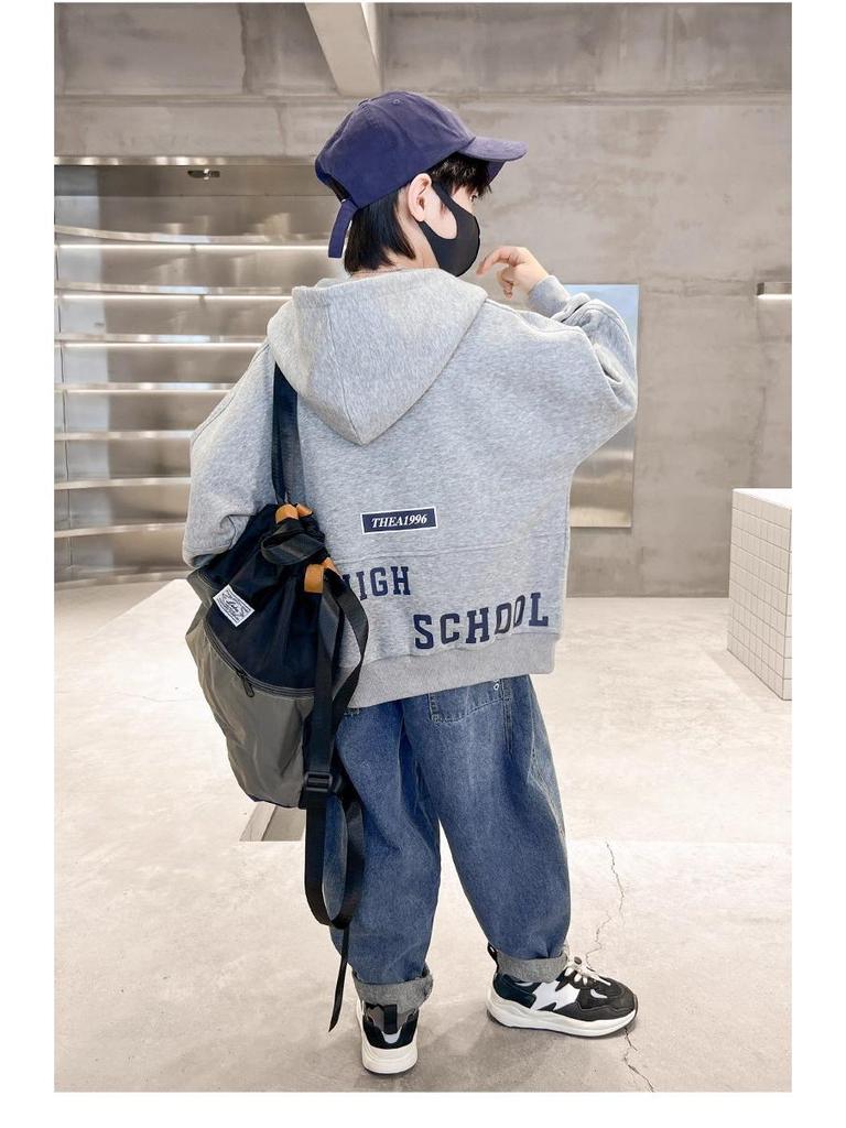 2025 Boys' & Girls' Stylish Sweatshirt: New Youth Autumn/Winter Street Style Top
