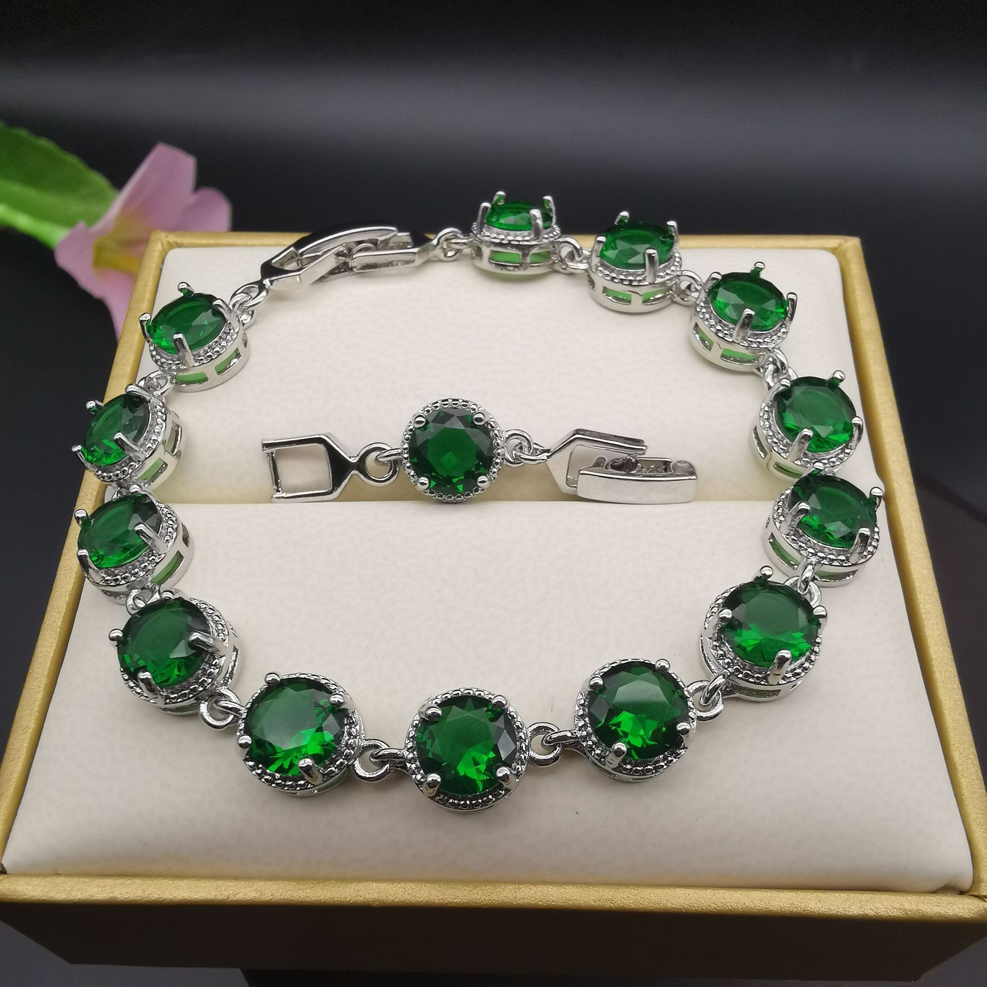 

Round Bracelet with European and American Style Inlaid Zircon Temperament Fashionable and Popular