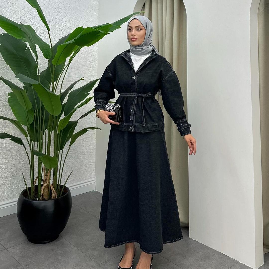 

Женский комплект из двух предметов: короткий топ однотонной расцветки и длинная джинсовая юбка, европейский и американский стиль, 2024 год XS чёрный