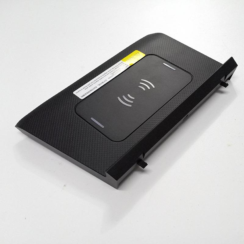 

Беспроводное быстрое зарядное устройство 15 Вт для мобильных телефонов Volkswagen Tiguan L (2017-2021) 1.66A