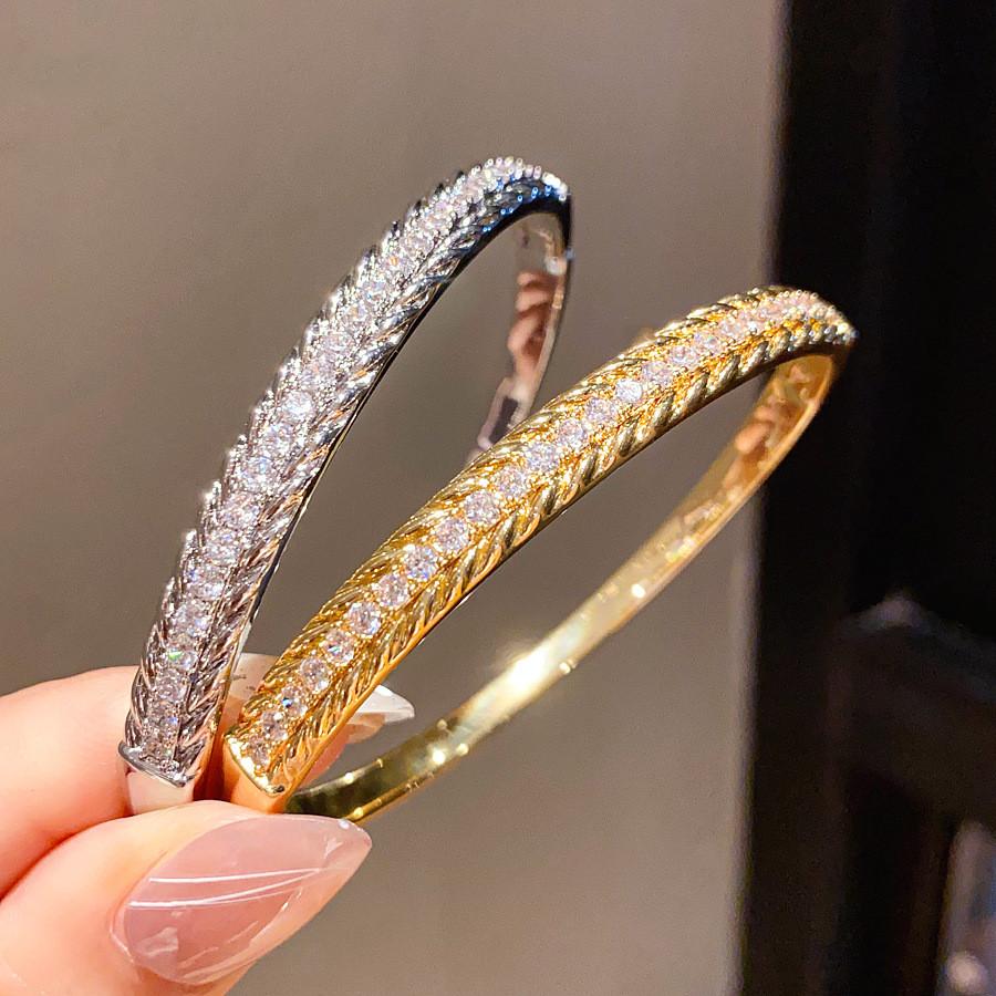 Copper Zirconia Textured Clasp Bracelet With Elegant Design For Women
