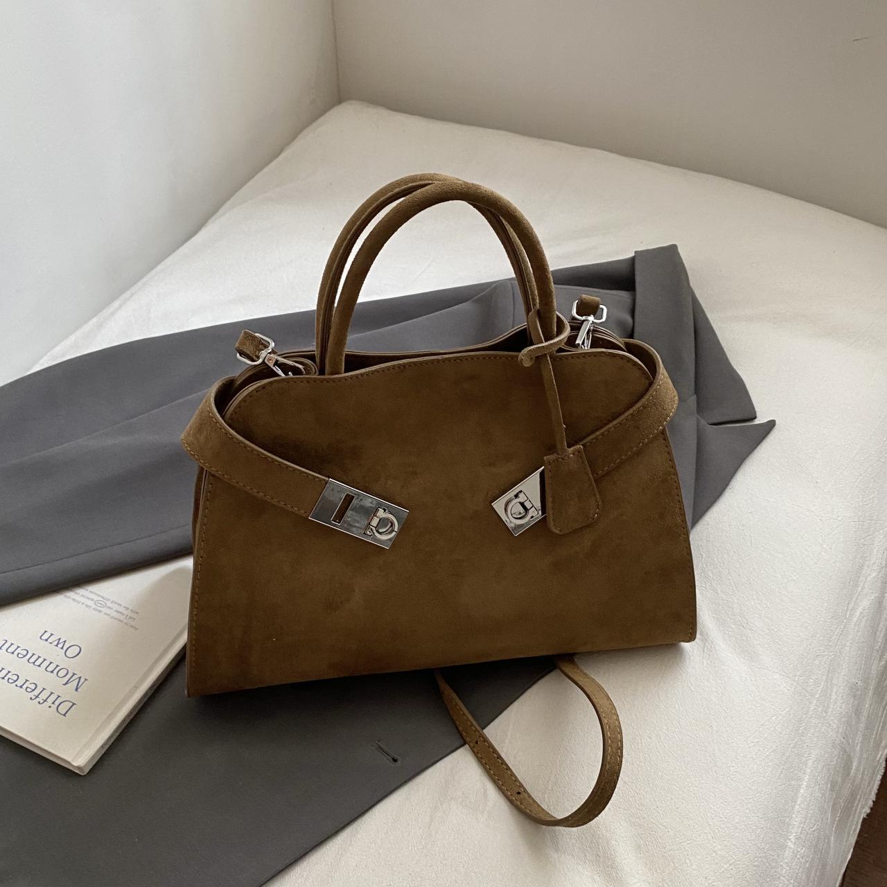 

Women s Large Capacity Suede Crossbody Bag - 2025 New Autumn/Winter High-End Commuter Platinum Tote