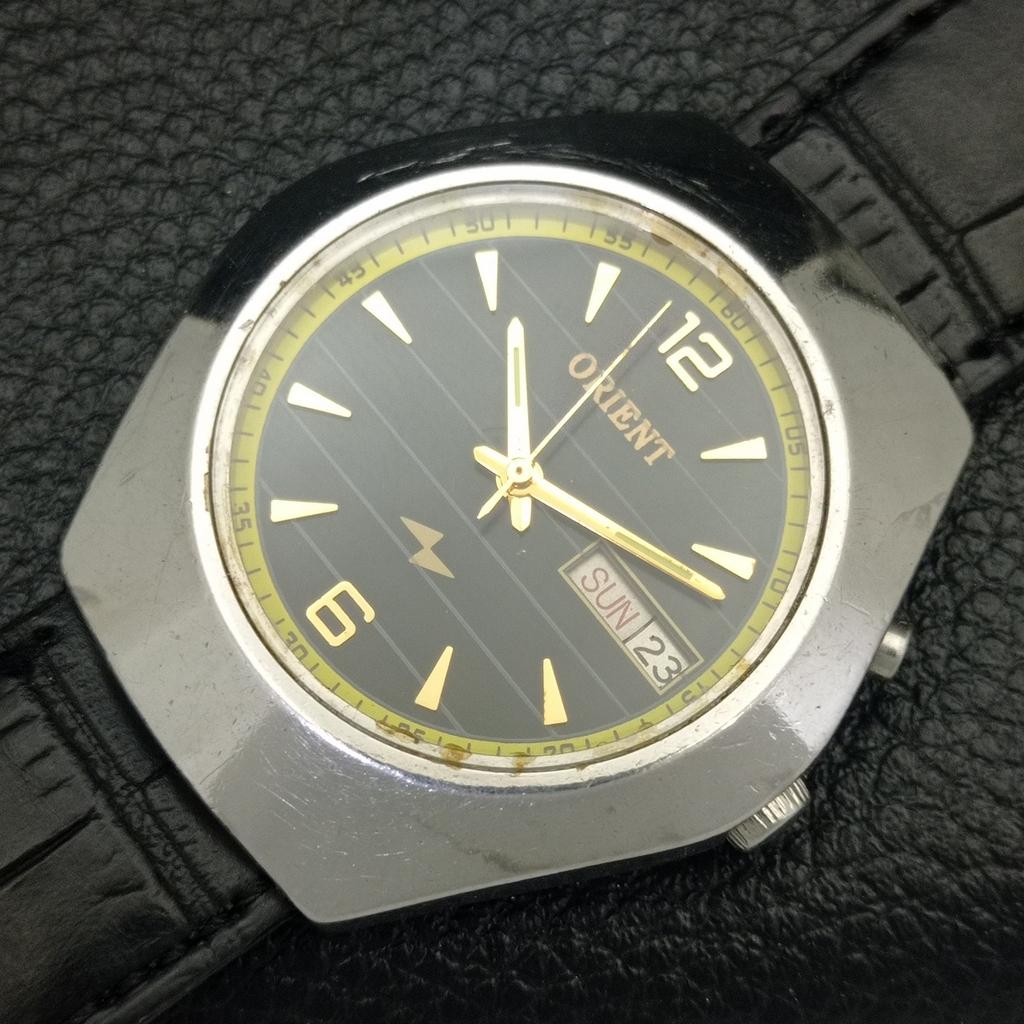 VINTAGE ORIENT AUTOMATIC 46941 JAPAN MENS BLACK COLOR DIAL WATCH a700161-5 R201-a700161