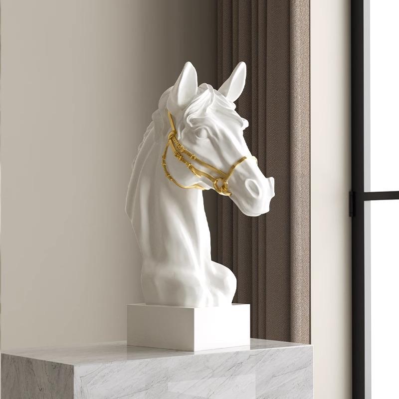 Pre-owned Resin Horse Head Figurine for Elegant Home or Office Display