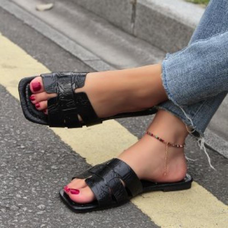 35-45 Large Size New Women's Slippers Flat Bottom Square Head Cross Cool Slippers Versatile Outer Wear Women's Drag