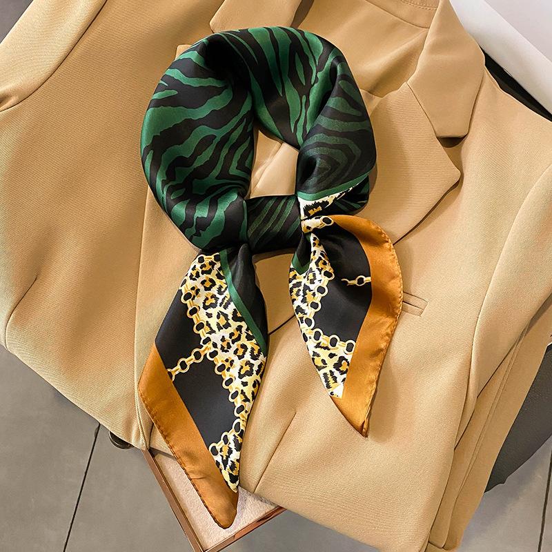 Luxury Horse Print Female Silk Neck Scarf Square Hair Scarves Foulard Head Band Shawls Wraps Neckerchief Bandana Women