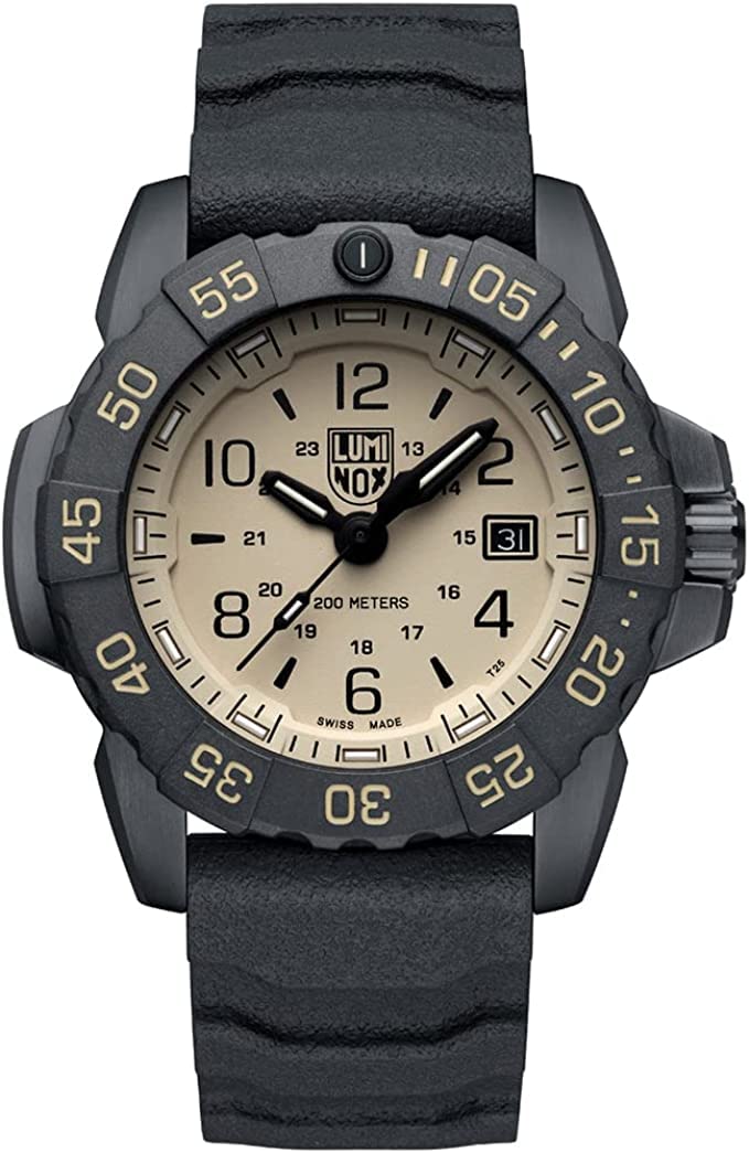 

Чоловічий аналоговий кварцовий годинник Luminox з гумовим ремінцем чорний