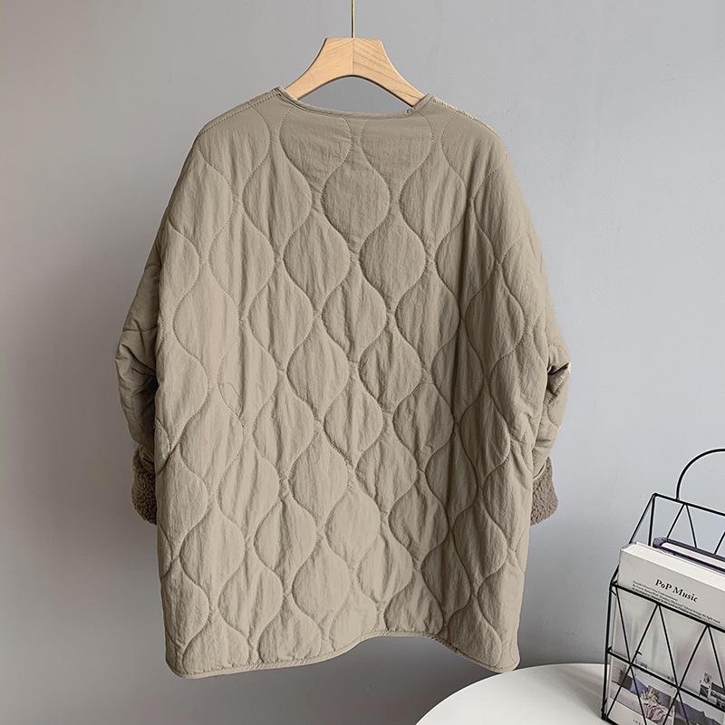 Осень-зима женское однотонное пальто в клетку с v-образным вырезом и длинным рукавом — фото 20