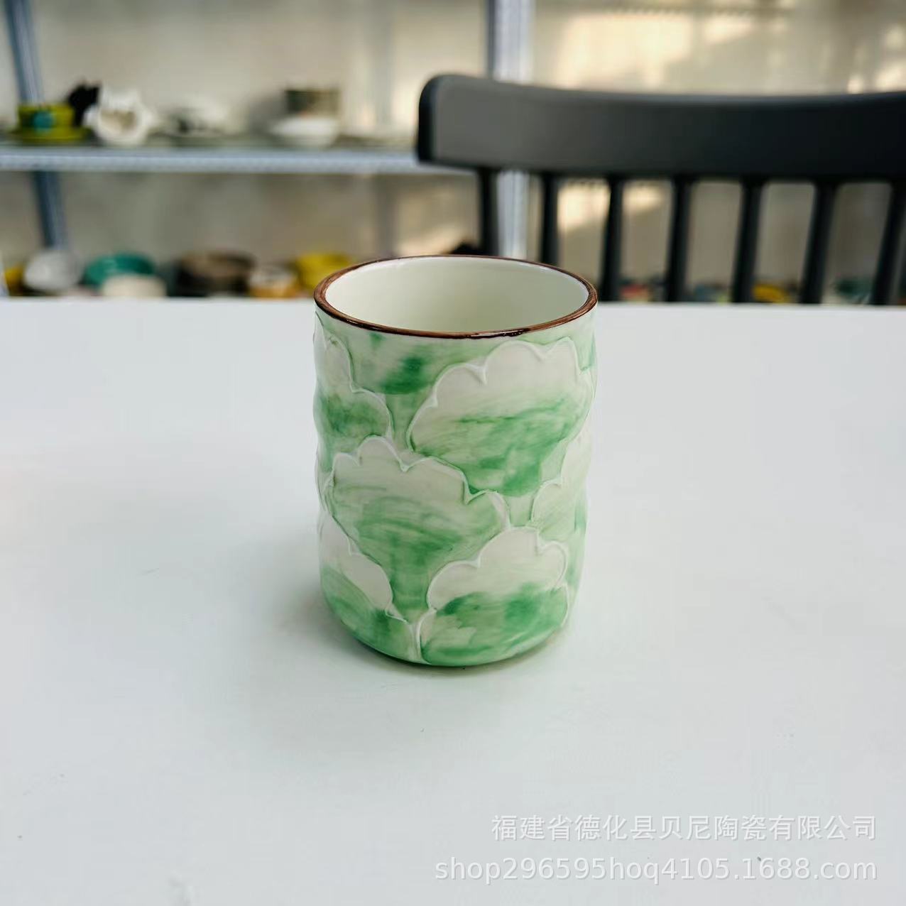 

Creative Pull Line Three-Dimensional Line Smudging Cloud Underglaze Color Hand-Painted High-Value Ceramic Water Cup Teacup Hand Warmer grass зелений колір