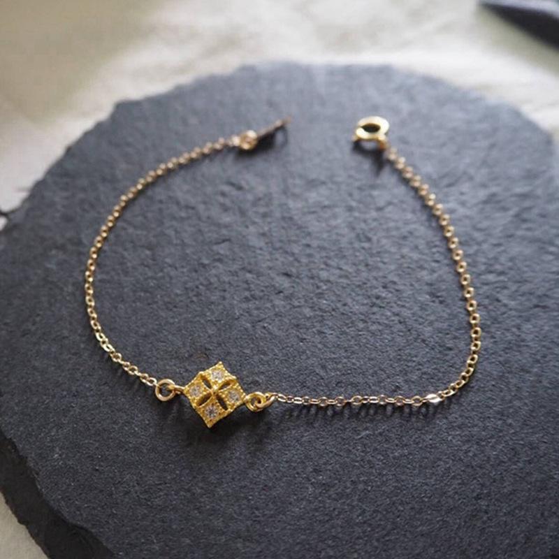 

Браслет из стерлингового серебра 925 пробы с золотым покрытием в виде четырехлистного клевера с цирконом - Стильное, простое и универсальное женское украшение 925 Silver