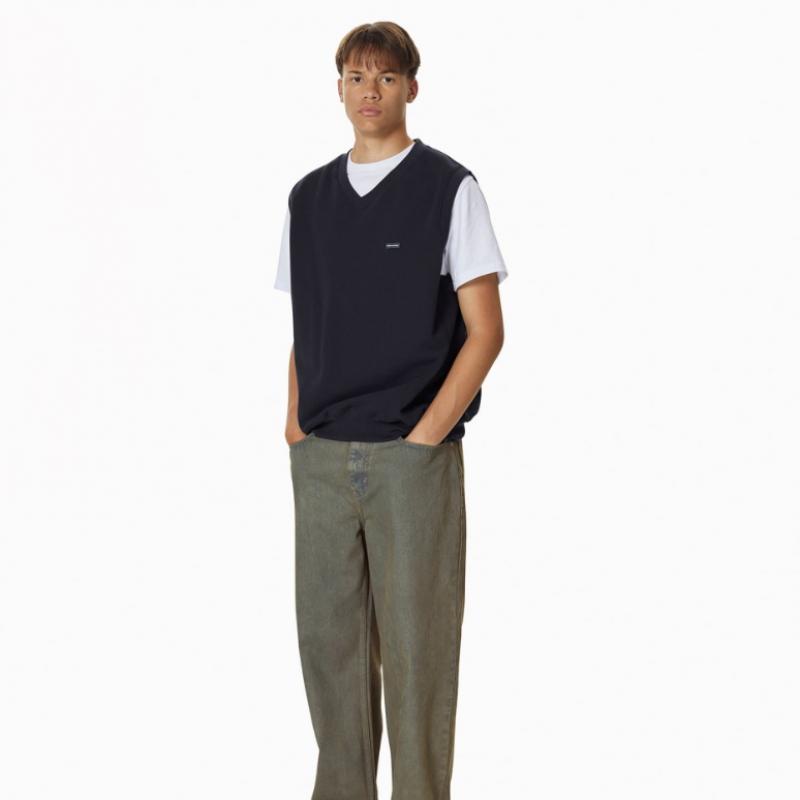ThIs Is NeVer That  Fw24  T.n.t. Classic Hdp V Neck Vest naVy