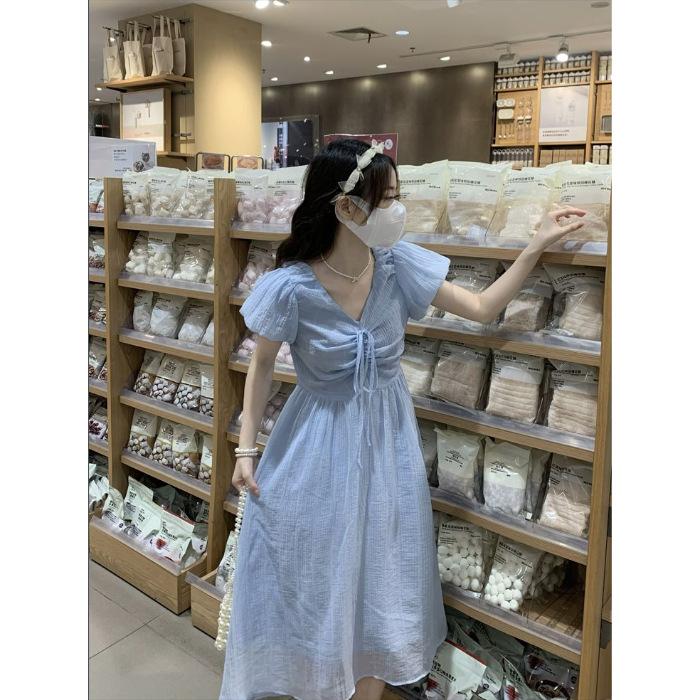 

Milk blue sweet super fairy v-neck strap dress French waist and thin temperament wear a high-end skirt S