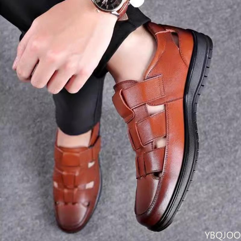 Men's Summer Hollow Breathable Soft Sole with A Mid To Old Anti Slip Design Casual and Versatile Business Flat Sandals Platform