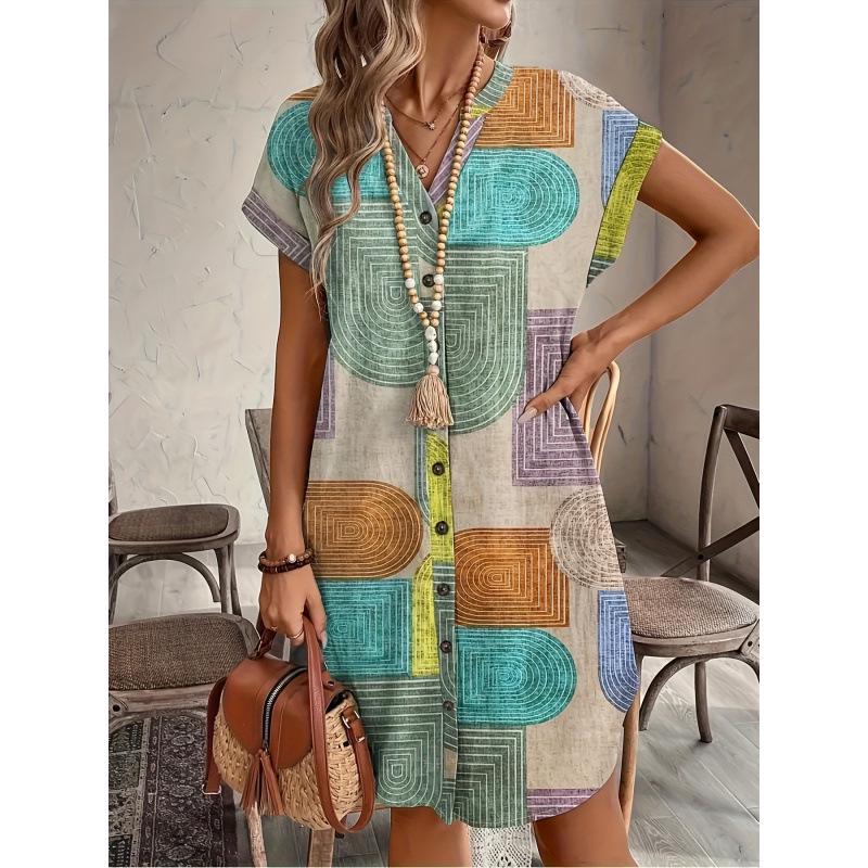 

Женское платье приталенного силуэта с V-образным вырезом и геометрическим узором - издание 2025 года Extra Large цветочный