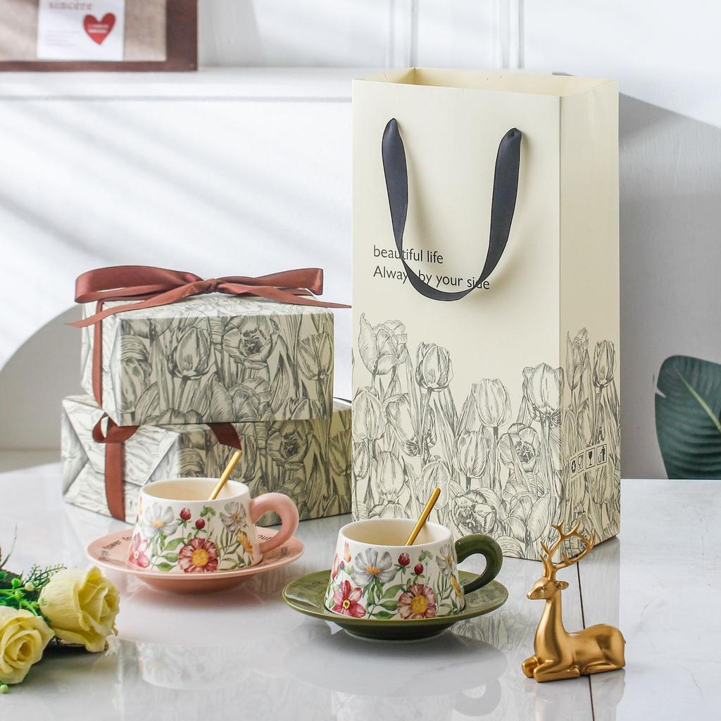 Medieval Oil Painting Freesia Coffee Cup And Saucer Set Light Luxury Niche Hand-Painted Latte Original Gift Ceramic Cup