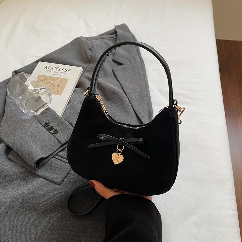 

Crossbody Bag Fashionable Summer Casual and Stylish Single-shoulder Underarm Bag Simple Hand-held Crescent Bag чорний