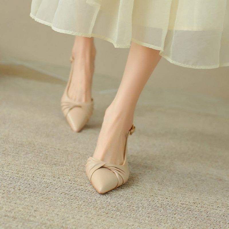 2024 New Summer Women's Shoes High Quality Pointed Toe Solid Color Mid-heel One-line Buckle Fashion Toe-toe Women's Sandals