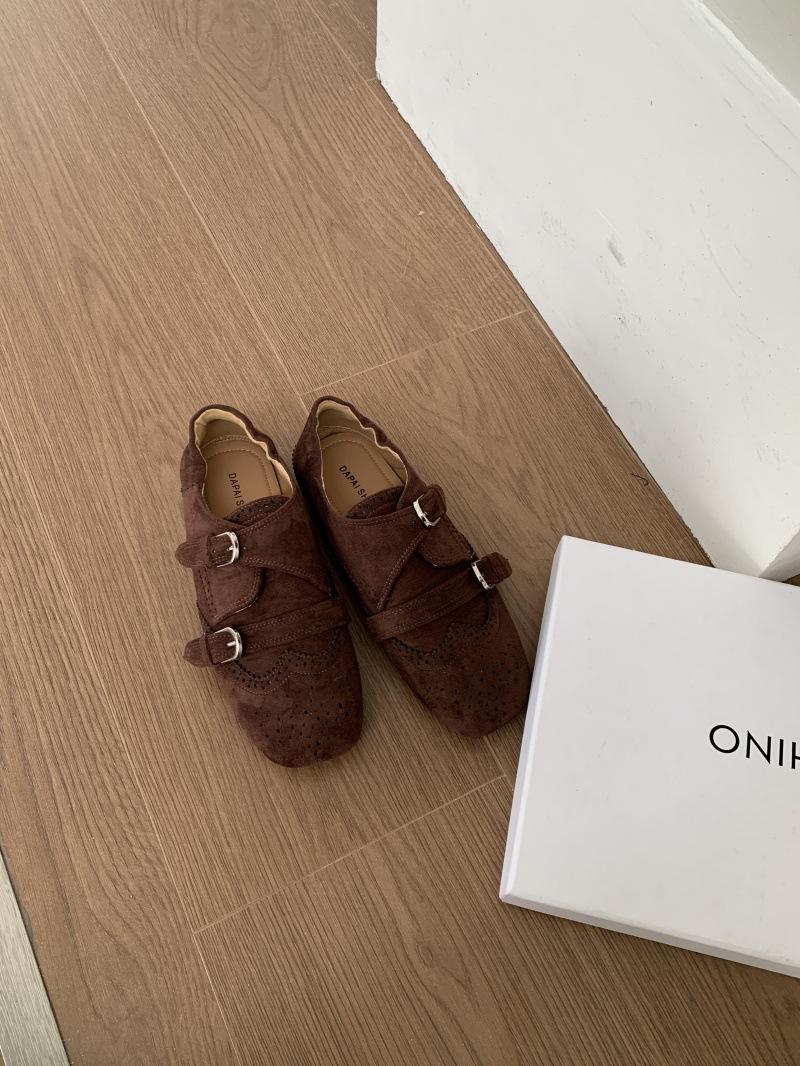 

2025 осень новые ретро лоферы с пряжкой низкий каблук блочный резной внутренняя танкетка мягкая подошва повседневная обувь 39 темно-коричневого