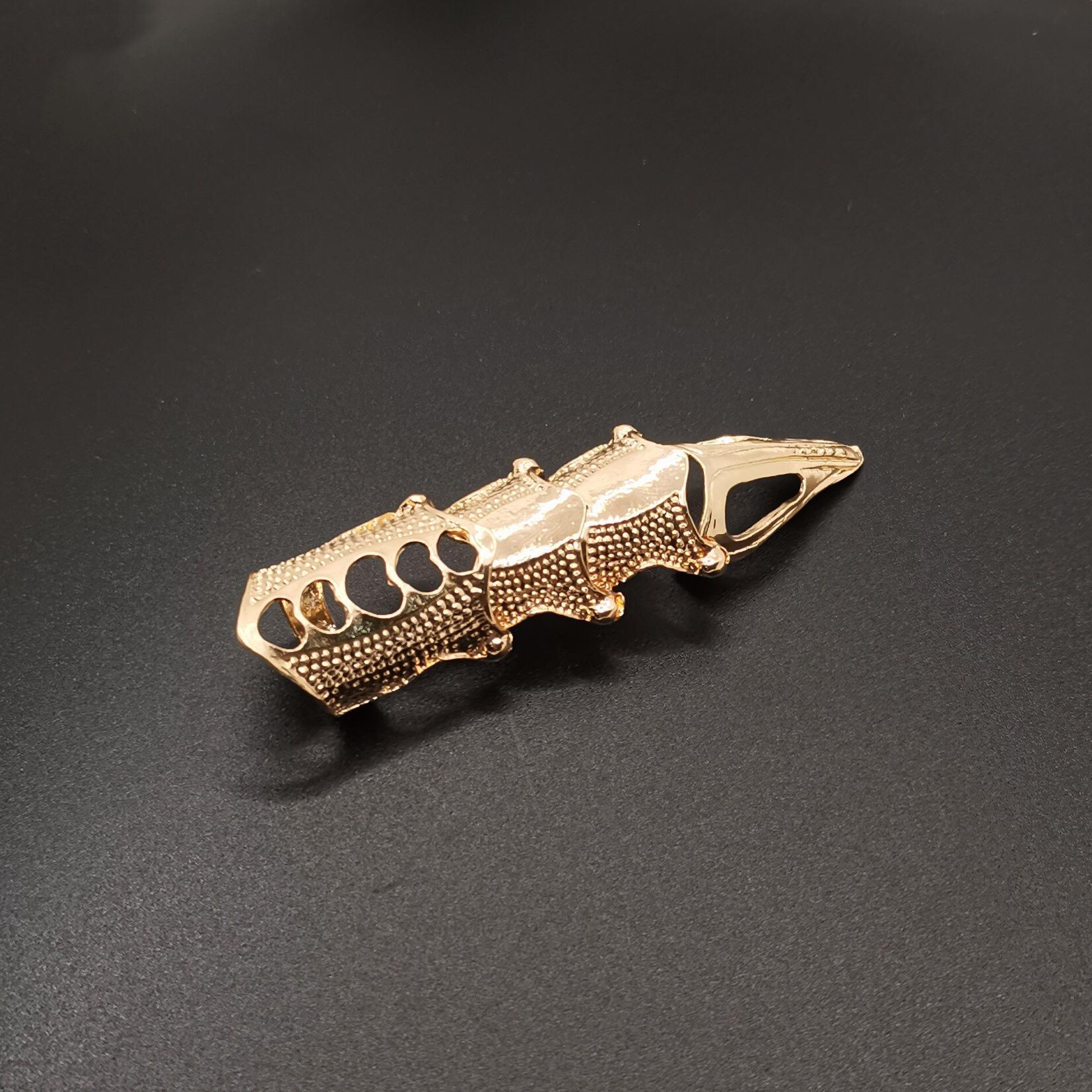 Кольцо ретро панк крутой шпиль длинное совместное кольцо четыре кольца ферросплав золотой