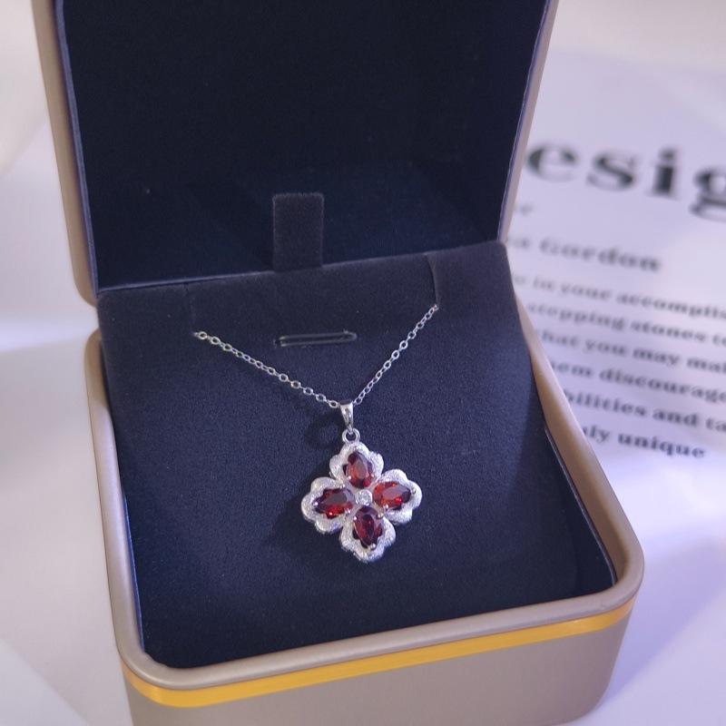 S925 pure silver clover jewelry with brushed craftsmanship, gemstone necklace, ring, earring, fashionable and luxurious women's gift, high-end jewelry