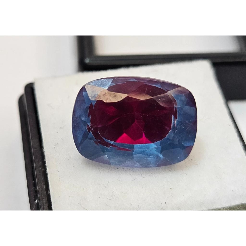 Pitambari Sapphire Bi-Color 13-14 Ct Cushion Cut Beautiful Loose Gemstone