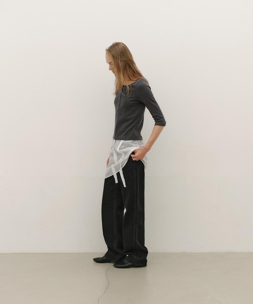 Loutaideu Henley Neck Top [Charcoal]