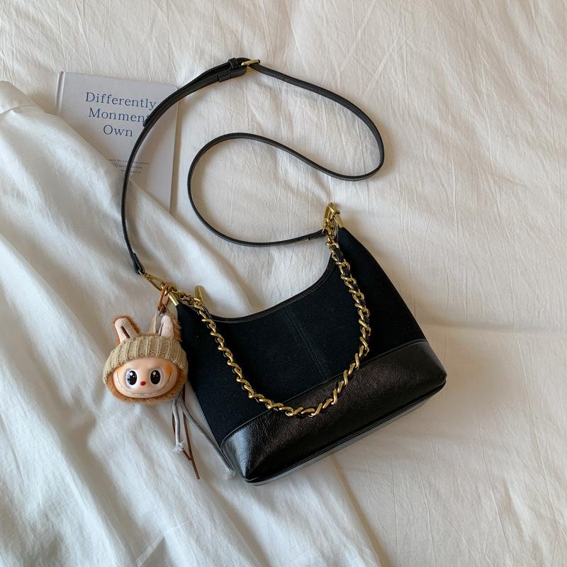 Autumn and Winter Large-capacity Bag Women's 2025 New Suede Retro Shoulder Underarm Bag Simple Casual Portable Bucket Bag