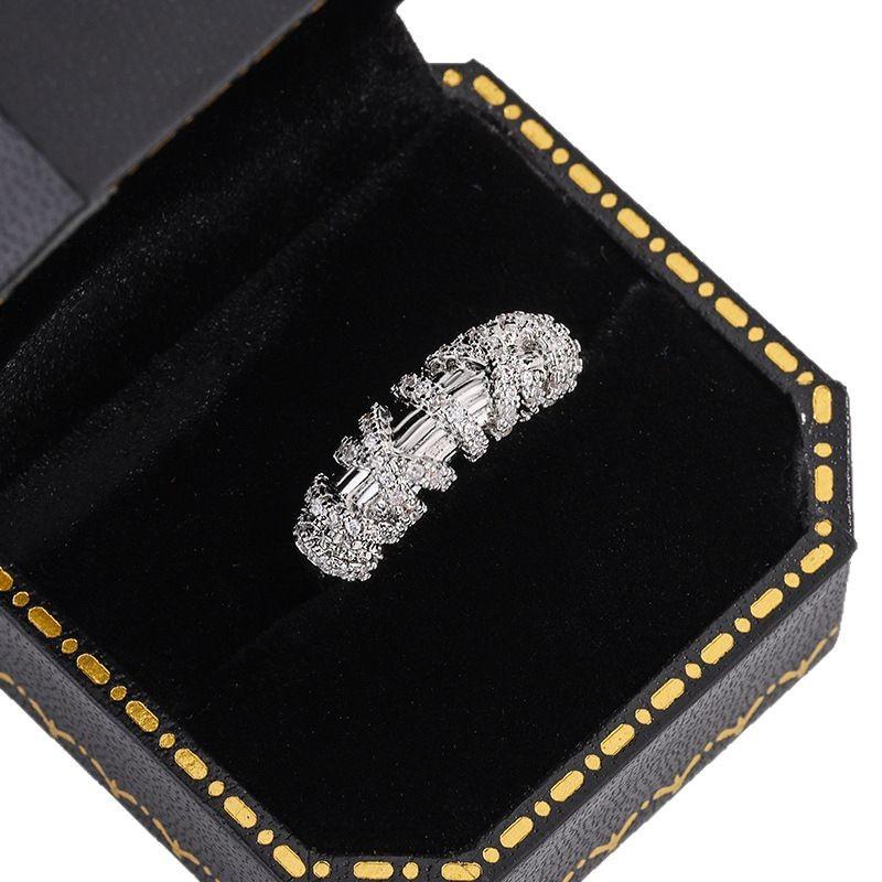 Twist-lined Zirkon Wrapped Ring mit Modische und Vielseitig