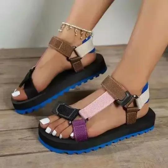 Estate nuove scarpe da spiaggia con blocco di colore europee e americane con suola spessa Sandali con plateau da donna Zapatos De Mujer