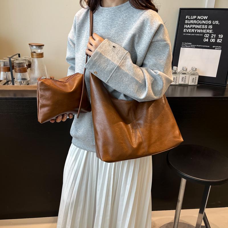 Women's Retro Textured Large Capacity Shoulder & Crossbody Bag - Versatile for Casual and Commuting, Perfect for Autumn