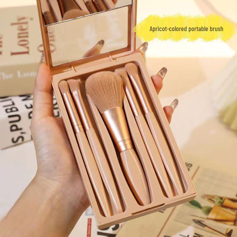 Beginner's Black Long-Handled Eyeshadow Brush