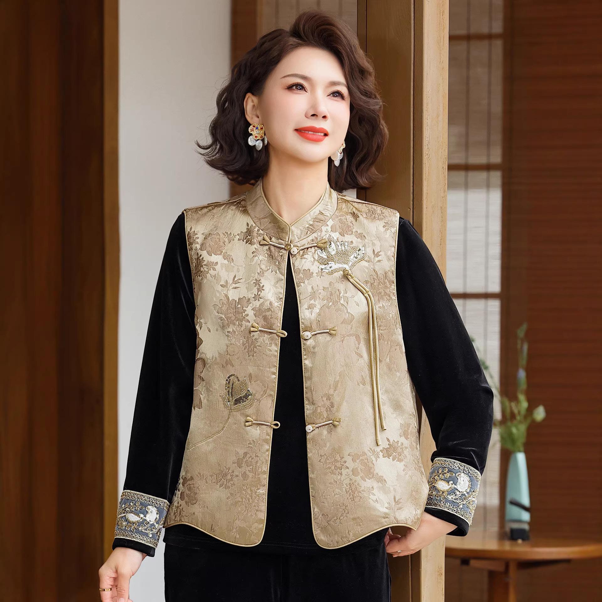 

Elegant Mother s Set: Chinese-Style Spring Vest Jacket & Velvet Shirt for Middle-Aged Women 5XL for 150-170 Jin (75-85 kg)