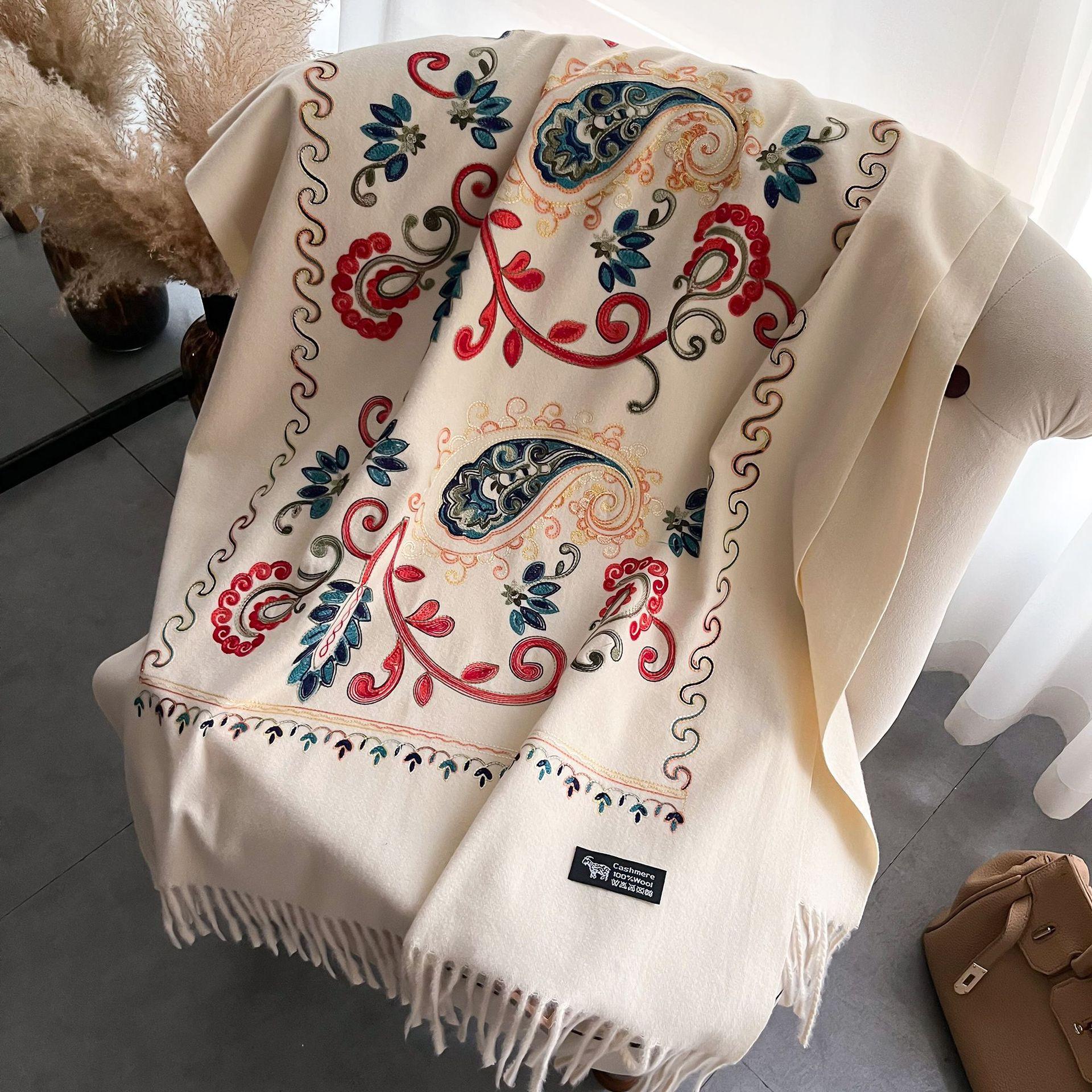 

Winter Warm Cashmere Scarf for Women Paisley Embroidery Pashmina Blanket Thick Shawl Wrap Neckerchief Elegant Poncho Bufanda 75X200cm