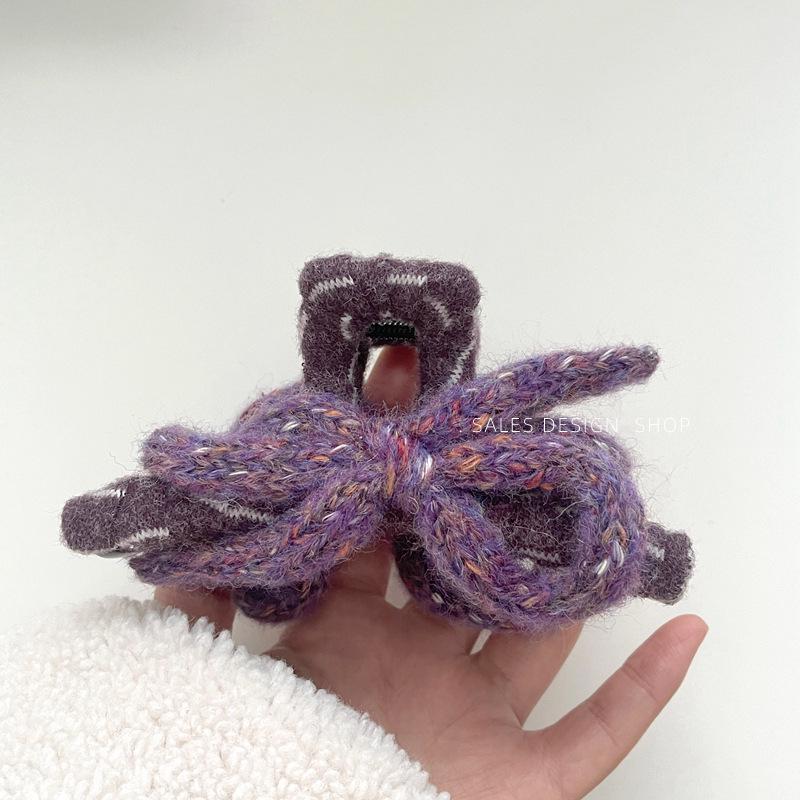 

Dongdaemun Colorful Yarn Bow Hair Clip - Elegant & Fashionable Accessory for Women