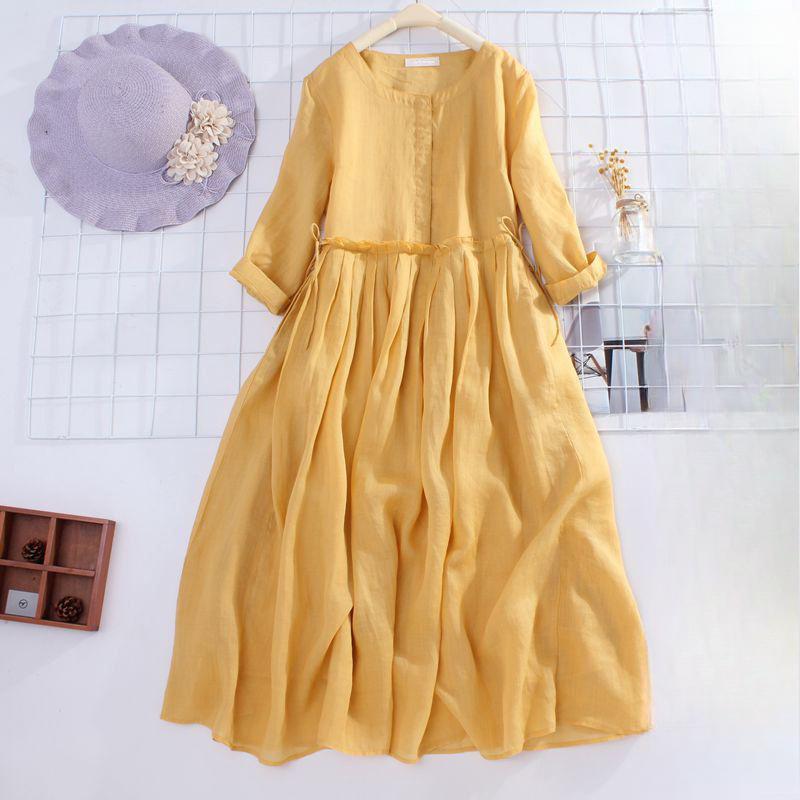 

Узкое и удобное платье средней длины с круглым вырезом, длинными рукавами и талией 3XL жёлтый